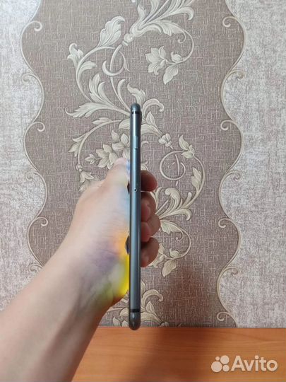 iPhone 8 Plus, 64 ГБ