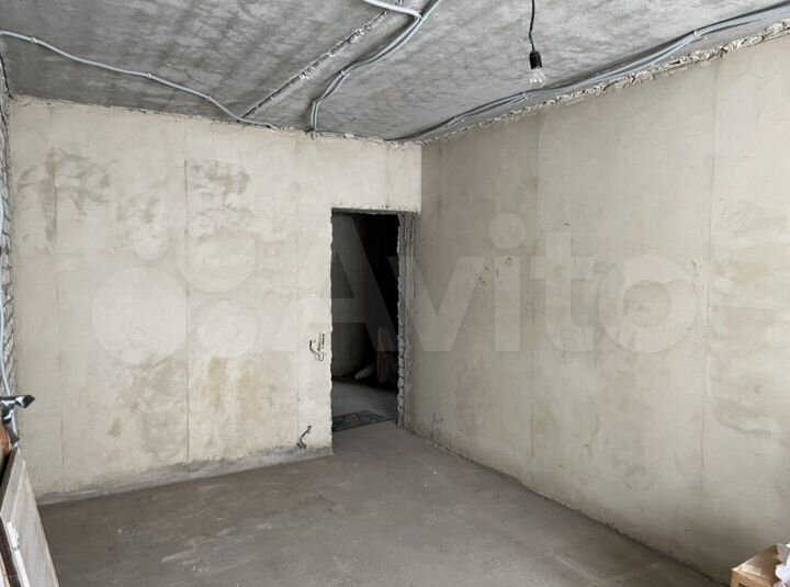 2-к. квартира, 74,1 м², 1/6 эт.