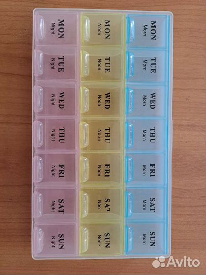 Таблетница органайзер