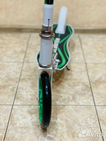 Самокат двухколесный новый