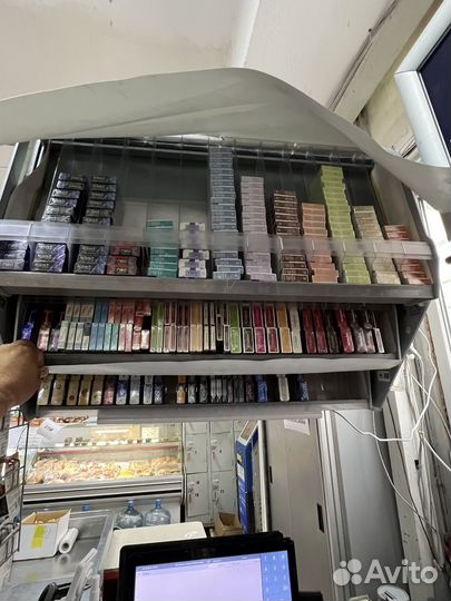 Сигаретный шкаф подвесной, сигаретный диспенсер