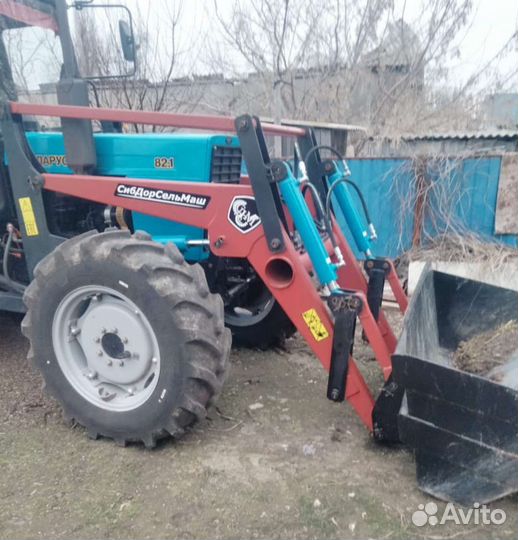 Погрузчик универсальный