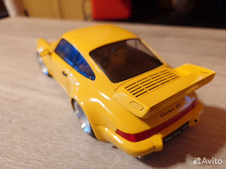 Porsche 911 Carrera RS 1/18 Solido