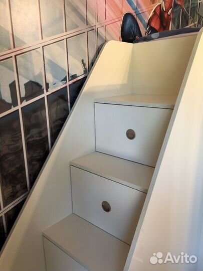 Кровать детская двухъярусная