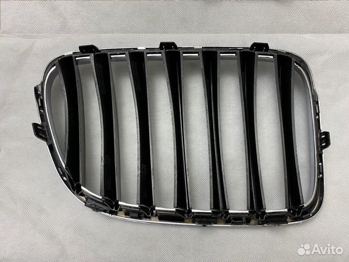 Решетка радиатора BMW X1 E84 бмв Х1 Е84 бу б/у нов