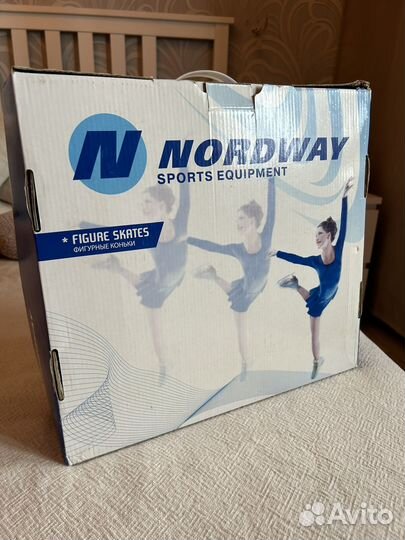 Коньки фигурные женские 39 размер
