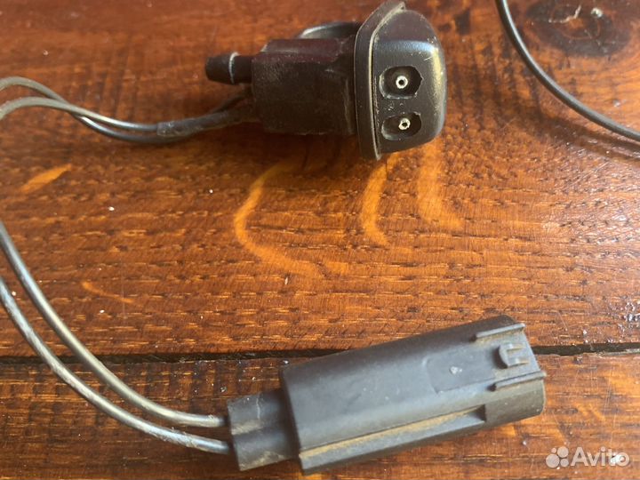 Форсунка land rover discovery 3 LR 048615