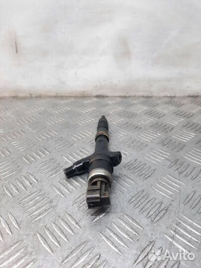 Форсунка Toyota Previa минивэн 2.0 1cdftv 2005