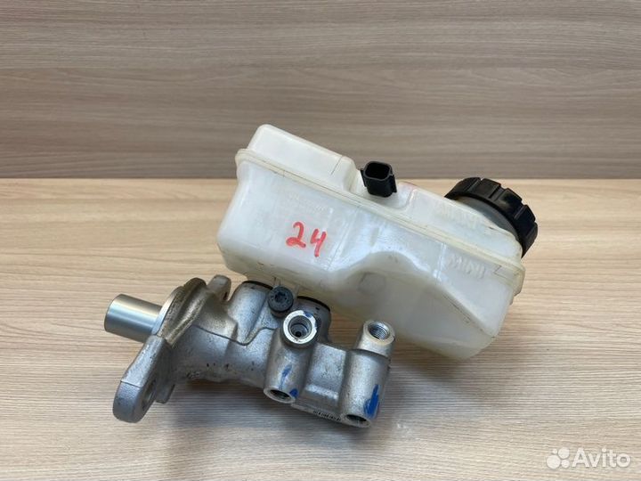 Главный тормозной цилиндр Renault Logan