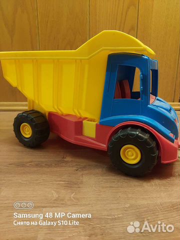 Детская машинка самосвал
