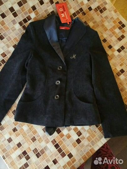 Жакет школьный новый цвет чёрный и синий