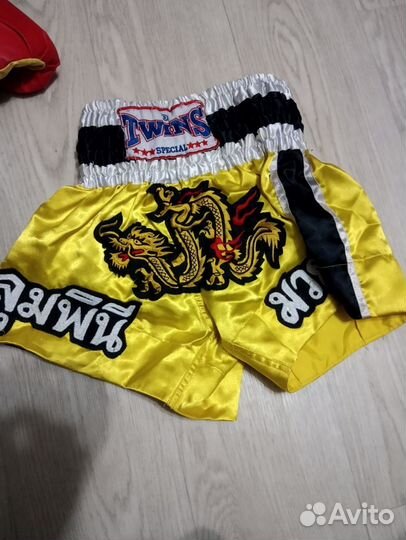 Боксерские перчатки