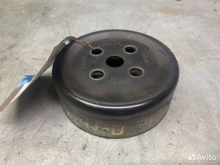 Шкив водяного насоса (помпы) Ford Focus Ii