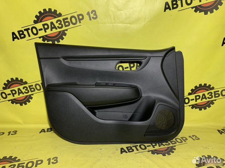 Обшивка двери передняя левая Kia Rio 4 FB