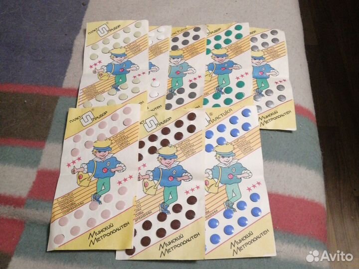 Кнопки для одежды СССР, 1987 год