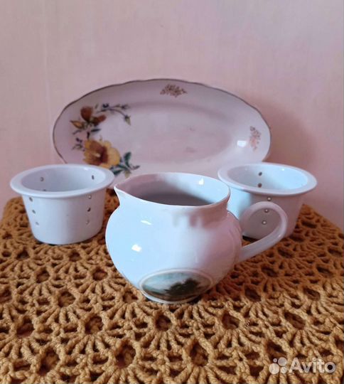 Фарфоровая посуда СССР(сливочница селëдочница)