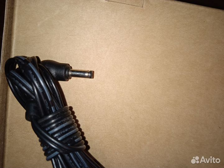 Блок питания/адаптер 9V/1A PAX/P90/S90