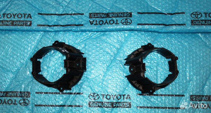 Крепления противотуманной фары Тойота рав 4 05-08