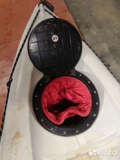 Каяк пластиковый