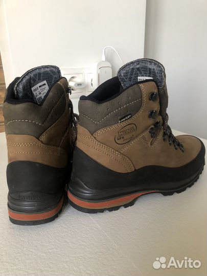 Ботинки треккинговые 39размер