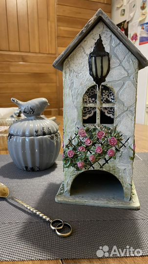 Предметы декора и интерьера