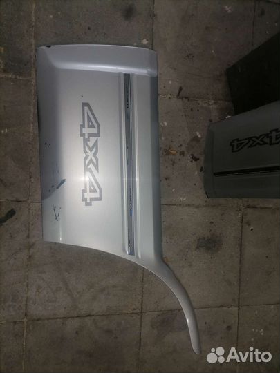 Накладка задней левой двери Ниссан Терано 2