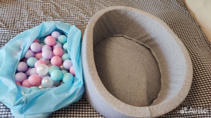 Сухой бассейн с шариками