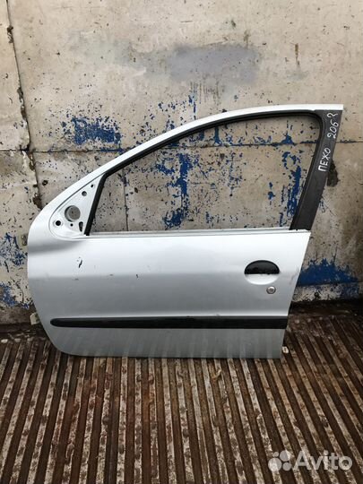 Дверь передняя левая Peugeot 206