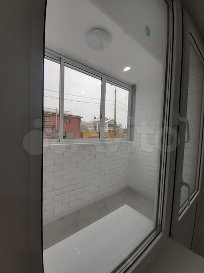 2-к. квартира, 54 м², 1/10 эт.