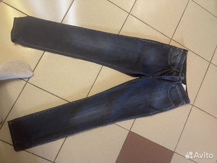 Джинсы armani