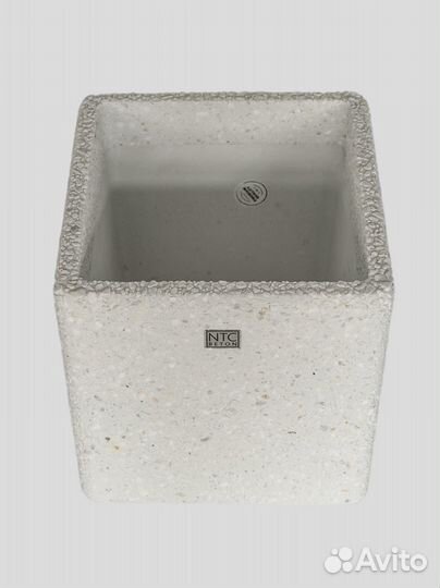 Вазоны для цветов и растений