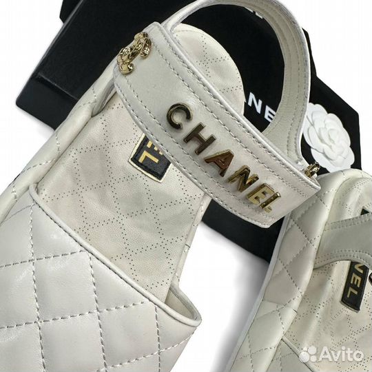 Сандалии Chanel