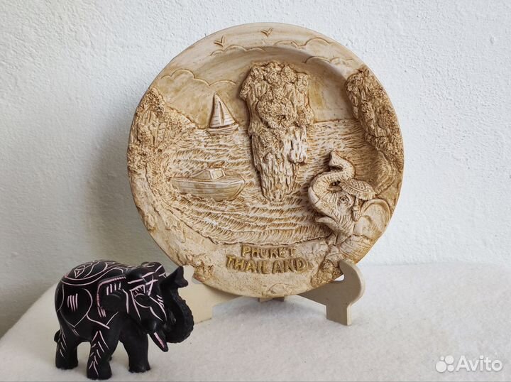 Сувенирные тарелки разных стран Таиланд