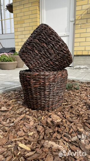 Плетеные кашпо из ротанга