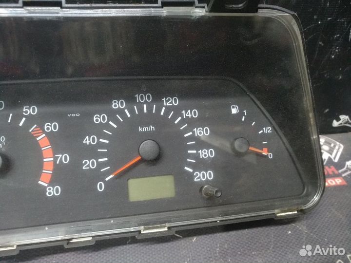 Щиток панель комбинация приборов ваз 2110 2112