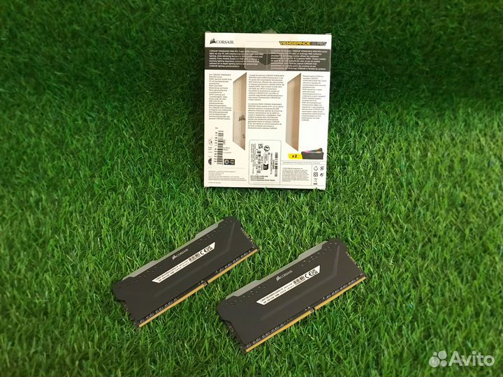 Corsair Vengeance RGB PRO 16гб (DDR4, 2 комплекта)