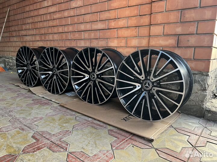 Диски разноширокик на Mercedes r20 AMG