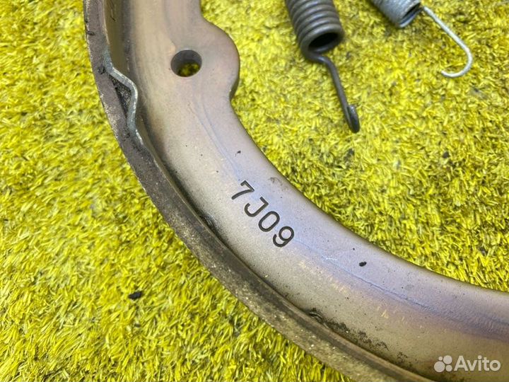 Механизм стояночного тормоза задний левый Toyota 145315