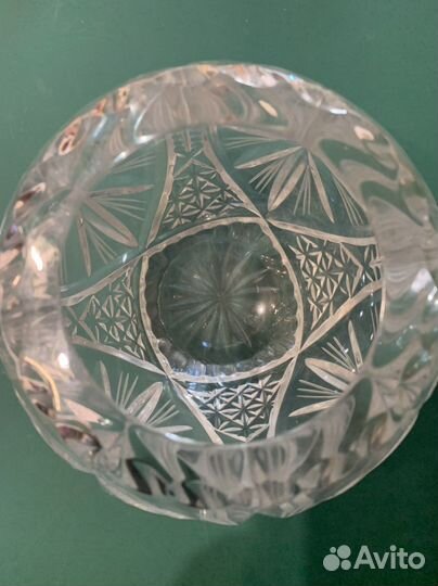 Хрустальная ваза круглая