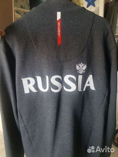 Спортивный костюм