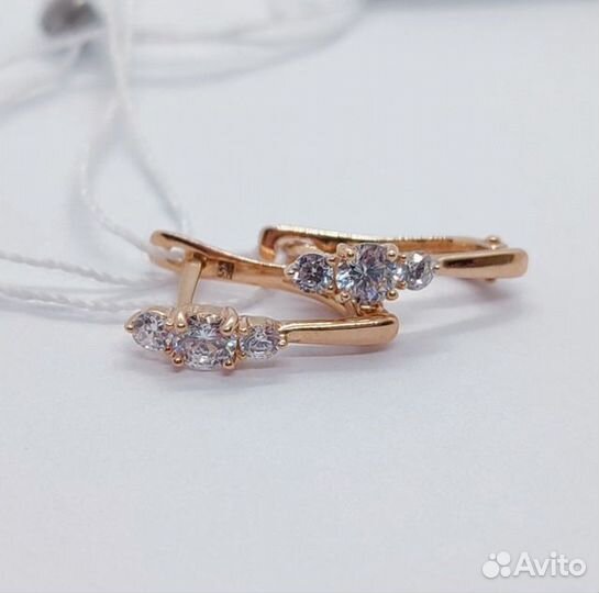 Серьги с синтетическим камнем Золото