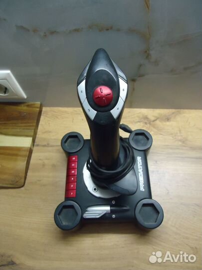 Игровой джойстик Trust Predator для пк