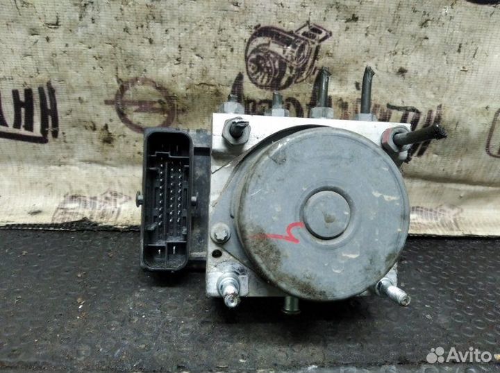 Блок abs Renault Duster F4RB401 2014