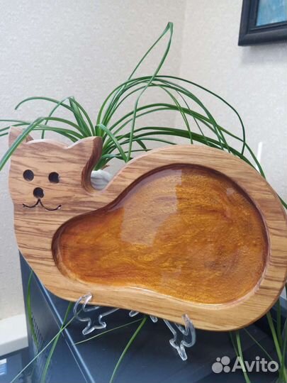 Сервировочный поднос деревянный 