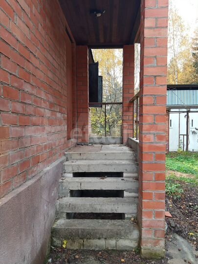 Дом 180 м² на участке 20 сот.