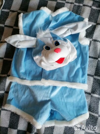 Новогодний костюм зайчика