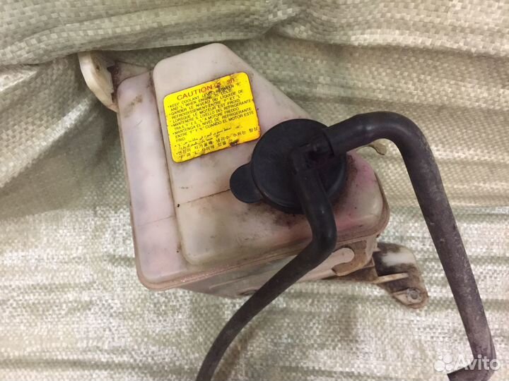 Расширительный бачок радиатора Hyundai Accent II+т