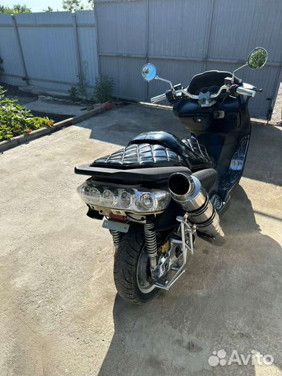 Ямаха majesty 250