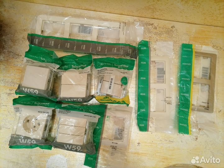 Розетки,выключатели Schneider, S - крючок IKEA