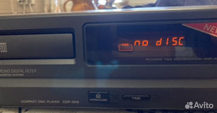 CD плеер sony CDP-M19
